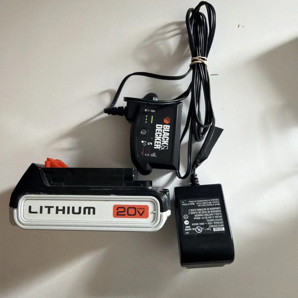 Black & Decker 20V MAX Lithium Charger LCS1620 + Battery LBX20 Tested Working!